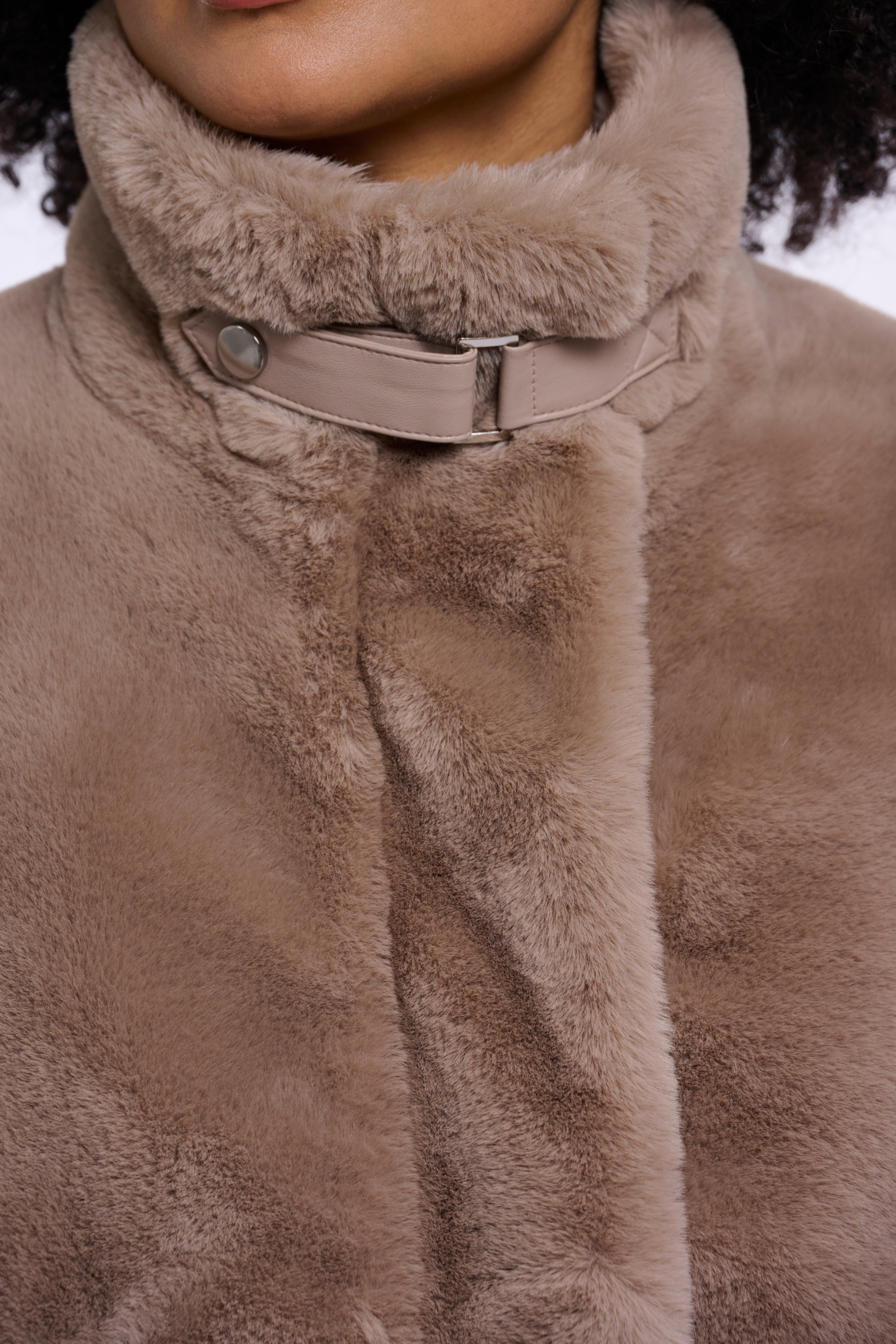 Chaqueta Faux Fur Mocha